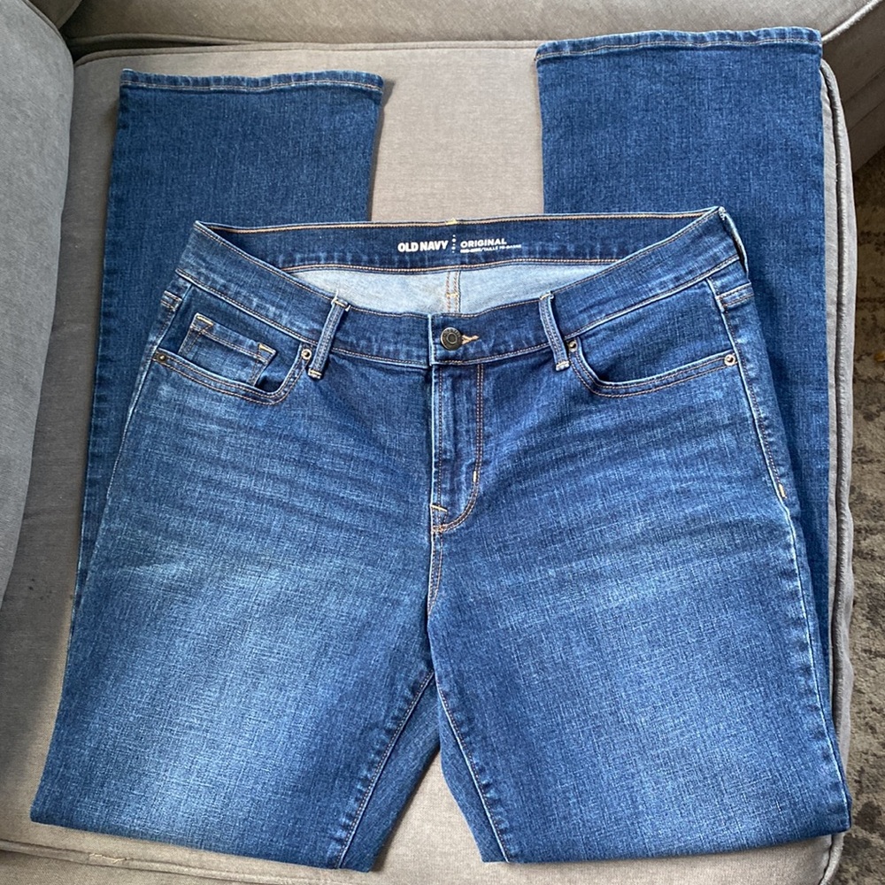 Old Navy Women’s Mid-Rise Bootcut Jeans